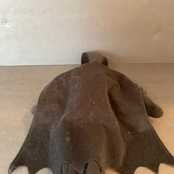 Kohls Cares For Kids BATMAN 16in Plush Dark Knight 2018 Black Cape - Picture 2 of 3